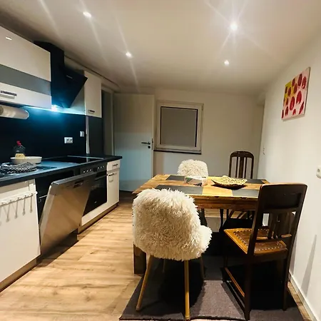 Apartmán Monteure-business - 2x Mit Kueche, 1x Uebernachtungszimmer - Wlan-parkplatz-waschmaschine Groß-Umstadt