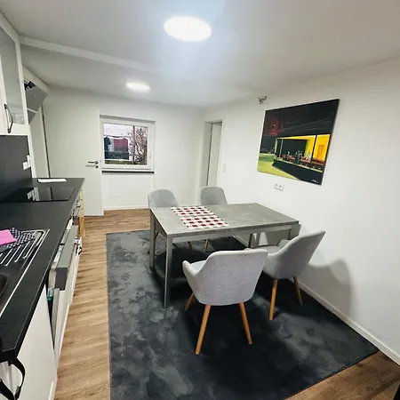 Monteure-business - 2x Mit Kueche, 1x Uebernachtungszimmer - Wlan-parkplatz-waschmaschine 아파트 Groß-Umstadt