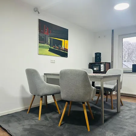 Monteure-business - 2x Mit Kueche, 1x Uebernachtungszimmer - Wlan-parkplatz-waschmaschine Apartmán