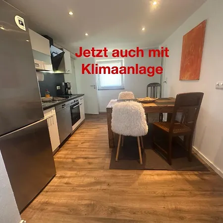 Monteure-business - 3x Mit Kueche, 1x Uebernachtungszimmer - Wlan-parkplatz- 2 Grosse Baeder *