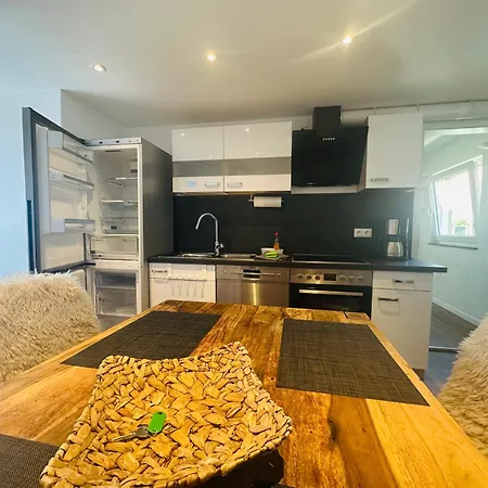 Apartmán Monteure-business - 2x Mit Kueche, 1x Uebernachtungszimmer - Wlan-parkplatz-waschmaschine *